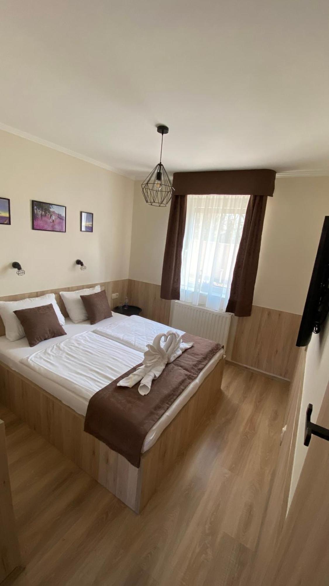Levendula Vendégház Győr Extérieur photo